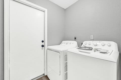 Cozy 3-bedroom bungalow in Richmond, TX House in Houston