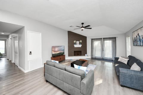 Cozy 3-bedroom bungalow in Richmond, TX House in Houston