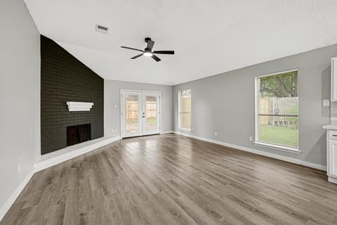 Cozy 3-bedroom bungalow in Richmond, TX House in Houston