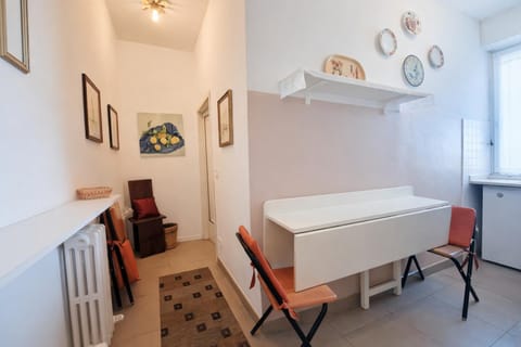 Dining area, kitchen