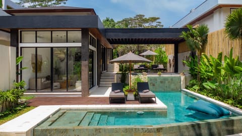 Property building, Pool view, Swimming pool, internet, sunbed