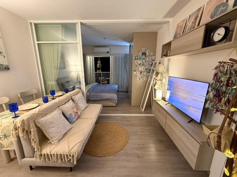 Living room, Bedroom