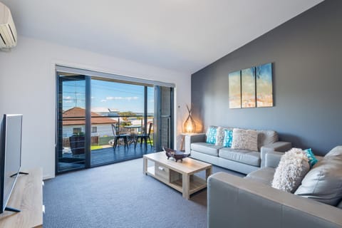 Balcony/Terrace, Living room