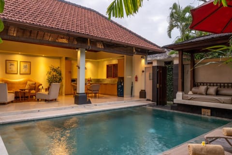 Kitchen or kitchenette, Living room, Dining area, Swimming pool