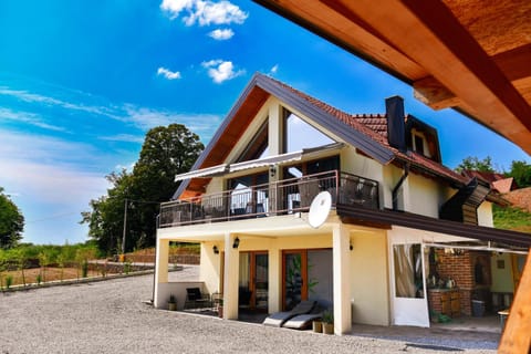 Property building, Day