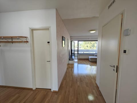 Nice and cloce to the airport 75m2 app Apartment in Helsinki