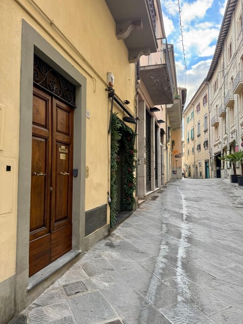 Property building, Street view