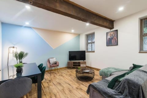 The OId Forge - Boutique 3 Bed in Leamington Spa Apartment in Royal Leamington Spa