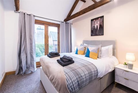 The OId Forge - Boutique 3 Bed in Leamington Spa Apartment in Royal Leamington Spa