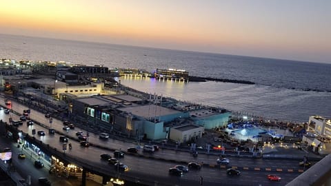 Nearby landmark, Evening entertainment, Sea view, Street view, Sunset