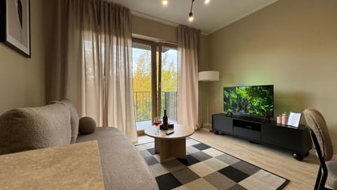 Communal lounge/ TV room, TV and multimedia, Living room, Seating area, Evening entertainment