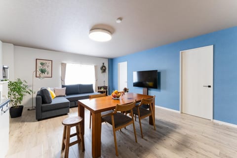 TV and multimedia, Living room, Dining area