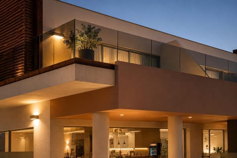Property building, Restaurant/places to eat, Night, Bathroom, Coffee/tea facilities, Parking, hair dresser, heating, locker, minibar, air conditioner, air conditioner