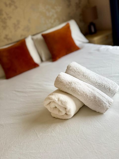 Spacious House - Parking - Pool Table House in Newark and Sherwood District