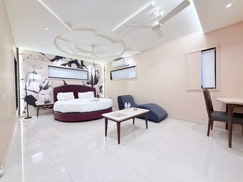 Bed, TV and multimedia, Photo of the whole room, Bedroom, air conditioner