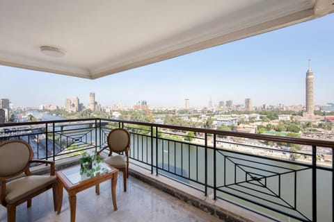 Day, View (from property/room), Balcony/Terrace, City view, River view