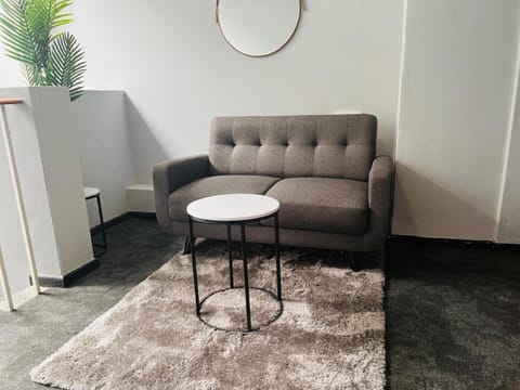 M and B MotherCity Backpackers Hostel in Cape Town