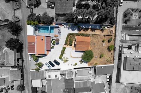 Property building, Bird's eye view, Pool view, Location