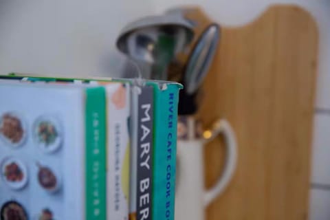 Coffee/tea facilities, Kitchen or kitchenette, Food and drinks