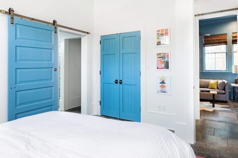 Fabulous 4 Bath Historic Bakery House in Faubourg Marigny