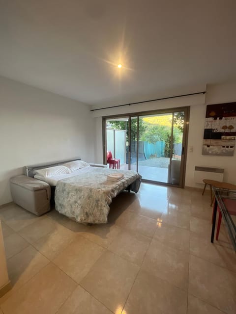 Grand studio avec terrace et parking Apartment in Roquebrune-Cap-Martin