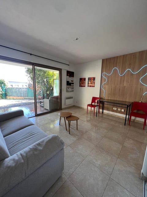 Grand studio avec terrace et parking Apartment in Roquebrune-Cap-Martin