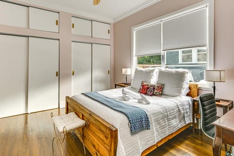 2 Mi to Ybor City Eclectic Tampa Charmer! House in Tampa