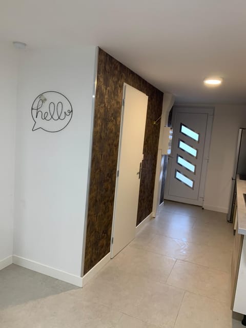 Grand studio climatisée Apartment in Bourgogne-Franche-Comté