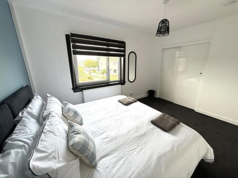 Cosy central house in St Andrews - close to golf, beach, university and free parking House in Saint Andrews