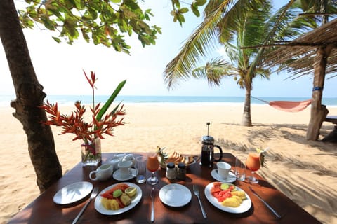 Property building, Continental breakfast