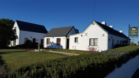 Property building, Day, Garden