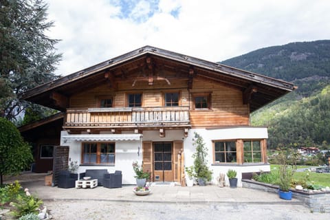 Property building, Spring