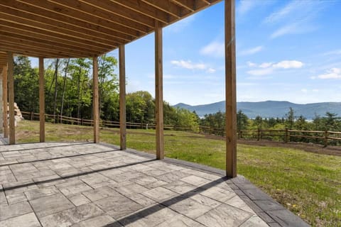 Eagle's Nest at Bolton Landing Chalet in Bolton Landing