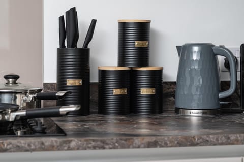 Coffee/tea facilities, Kitchen or kitchenette