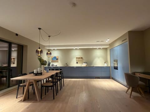 Kitchen or kitchenette, Living room, Seating area