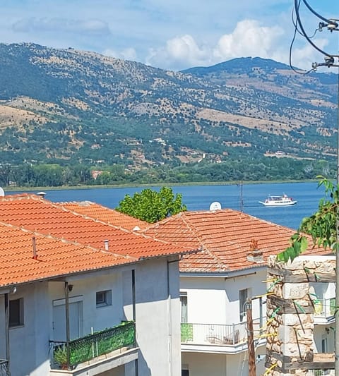 Day, Natural landscape, Lake view, Mountain view