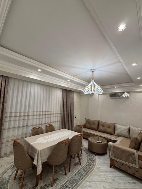 Living room, Seating area, Dining area, air conditioner