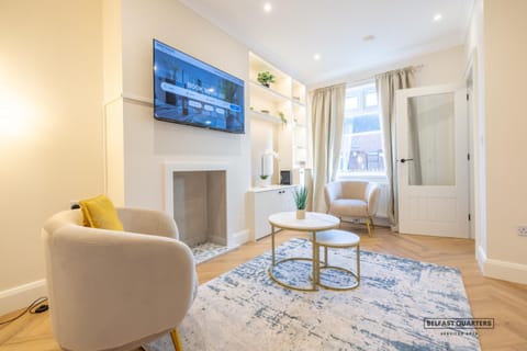 Belfast Quarters- Fane St Apartment in Belfast