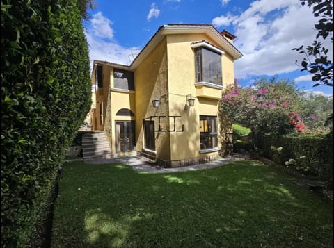 Balcones de la Herradura Villa in Mexico City