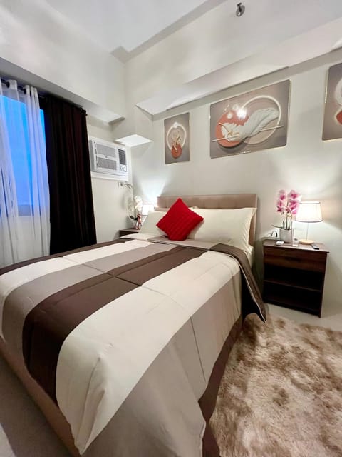 Bed, Photo of the whole room, Bedroom, air conditioner