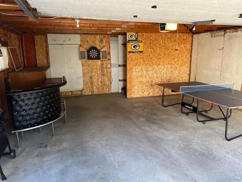 Lambeau Views! Walk to Titletown District & Resch House in Ashwaubenon