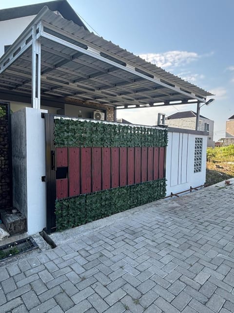 Property building, Garden, Garden view
