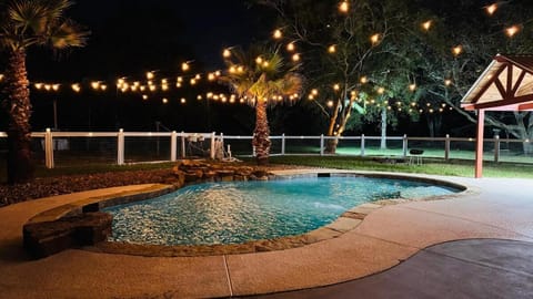 Night, Garden view, Pool view, Swimming pool