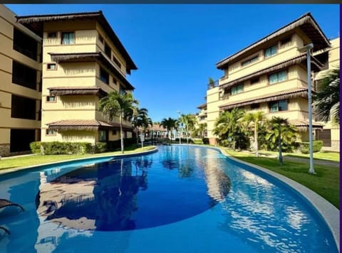 Property building, Day, Swimming pool