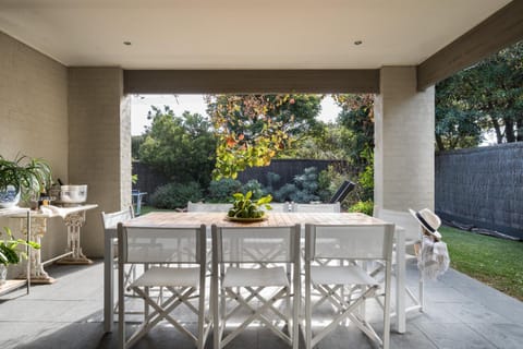 Patio, Garden, Seating area, Dining area, Garden view
