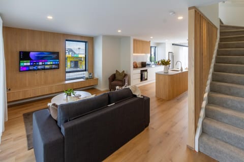 TV and multimedia, Kitchen or kitchenette, Living room