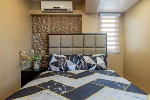 Bed, Bedroom, air conditioner