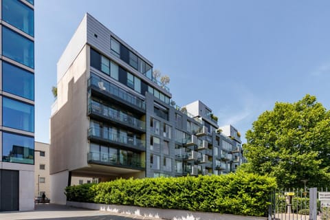 Property building, Day