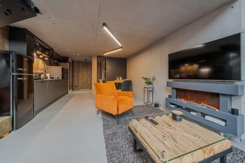 Communal lounge/ TV room, Kitchen or kitchenette, Living room, Dining area