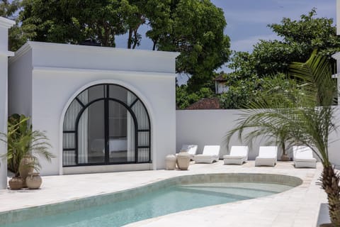 Pool view, Swimming pool, sunbed